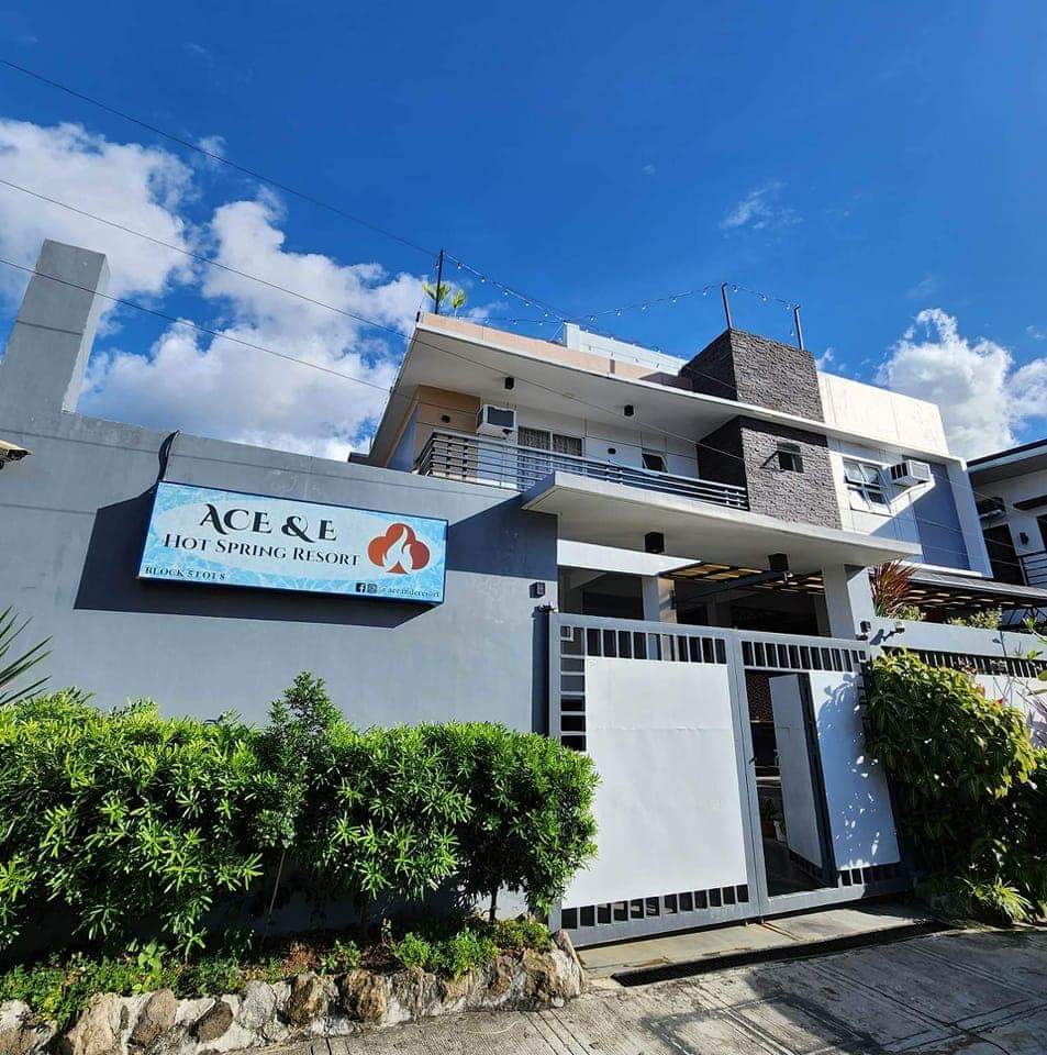 Ace & E Resorts
