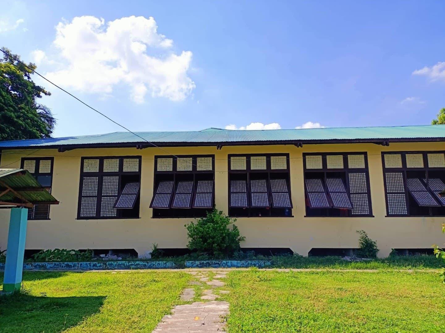 Rosales South Central School