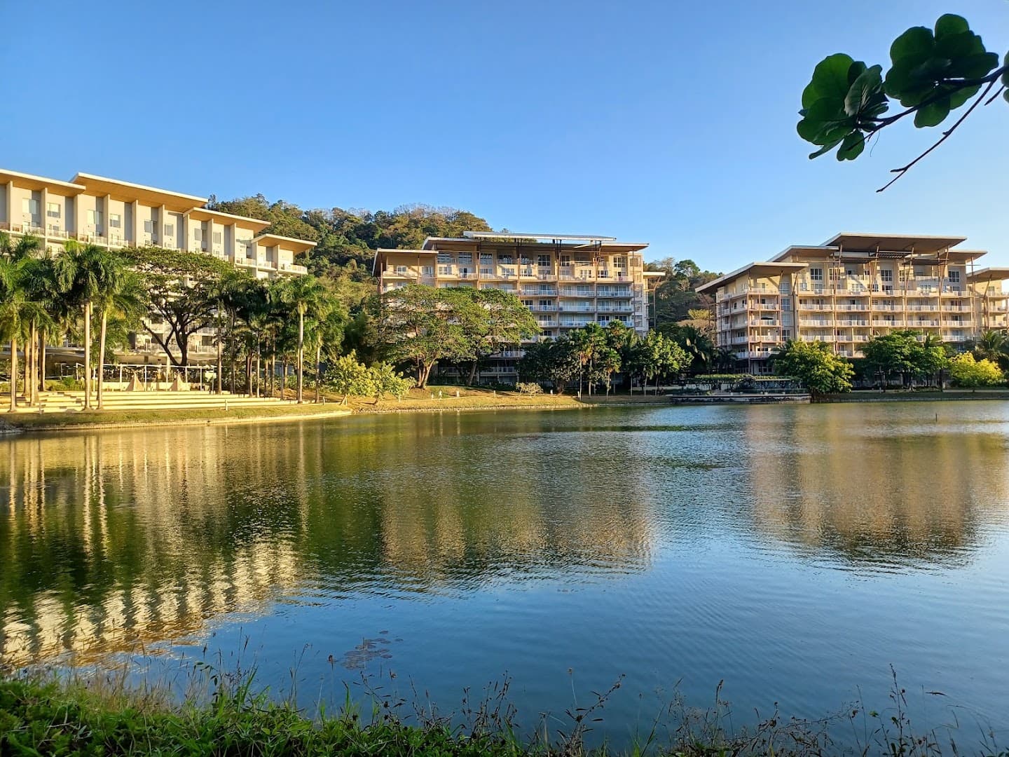 Pico De Loro Beach & Country Club